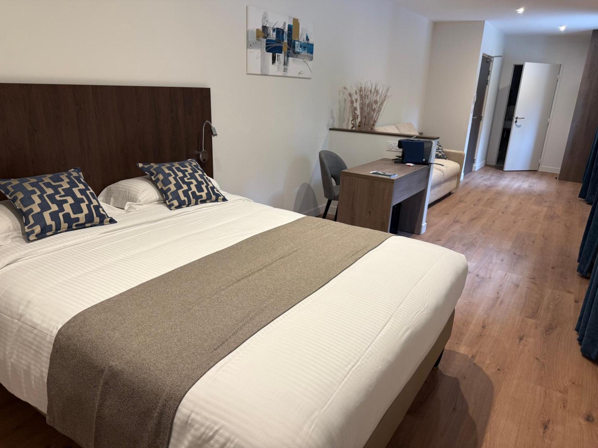 Logis Hotel Le Petit Casset La Boisse Екстериор снимка