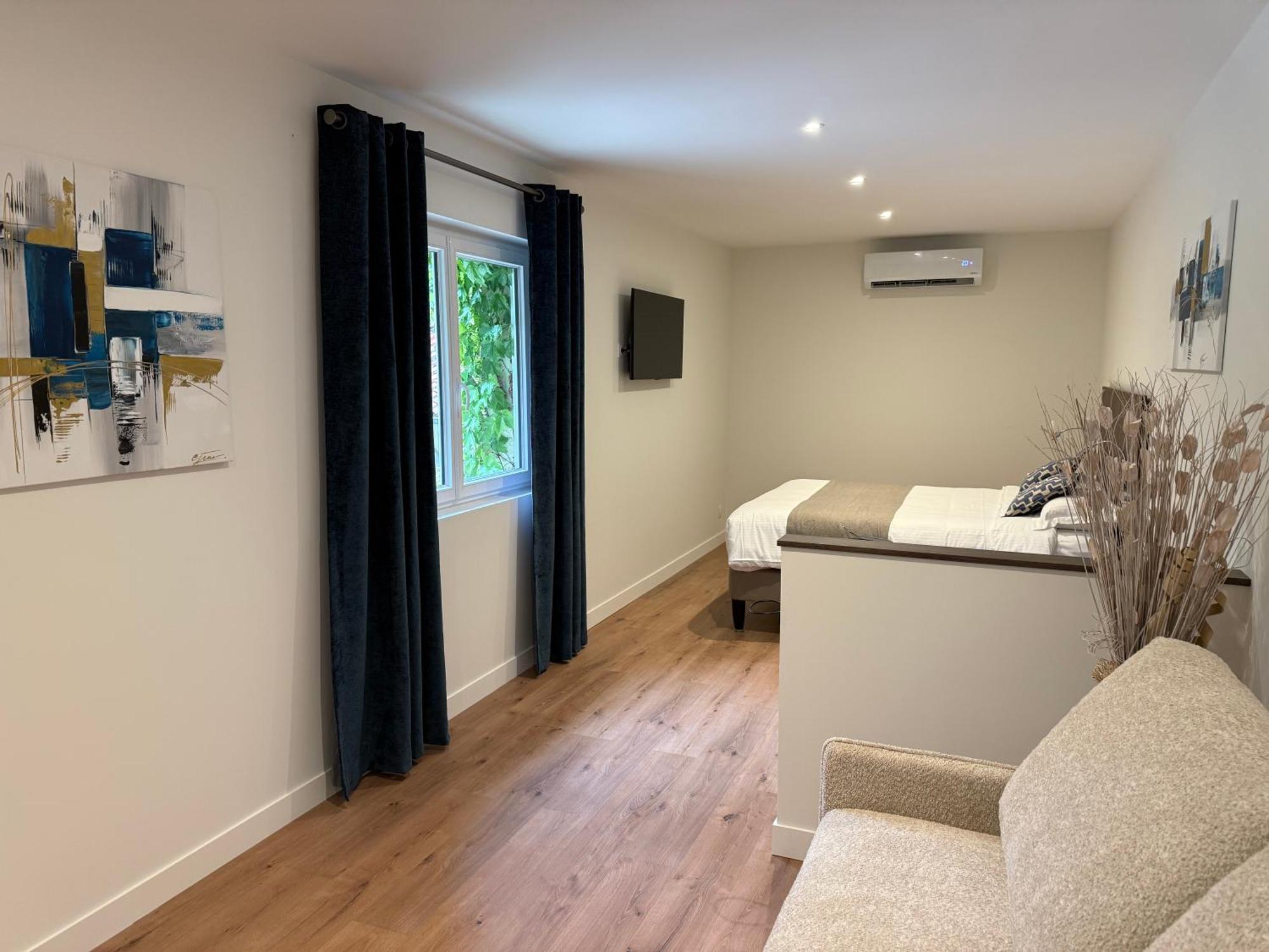 Logis Hotel Le Petit Casset La Boisse Екстериор снимка