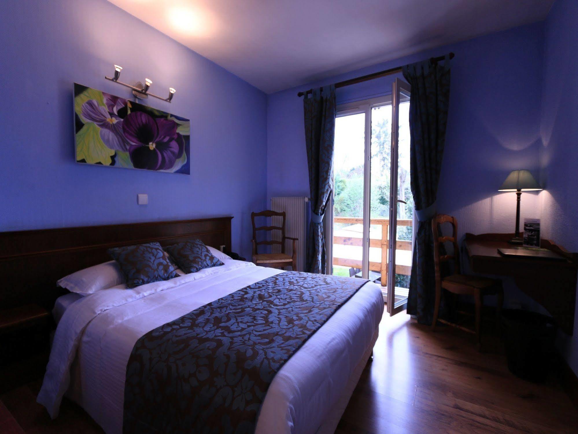 Logis Hotel Le Petit Casset La Boisse Екстериор снимка