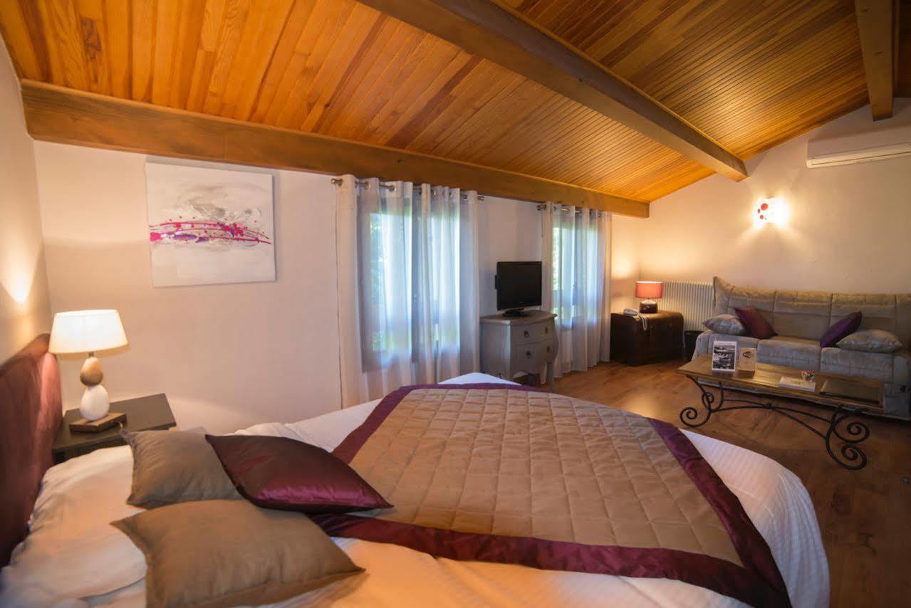 Logis Hotel Le Petit Casset La Boisse Екстериор снимка