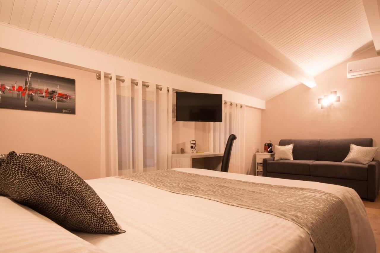 Logis Hotel Le Petit Casset La Boisse Екстериор снимка